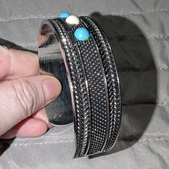 $3 with Bundle ~ Southwestern Turquoise & Cream Stone Cuff Bracelet 5197 - Picture 2 of 4